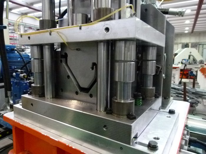 FLYING CUTTING PRESS configuration image for 22501