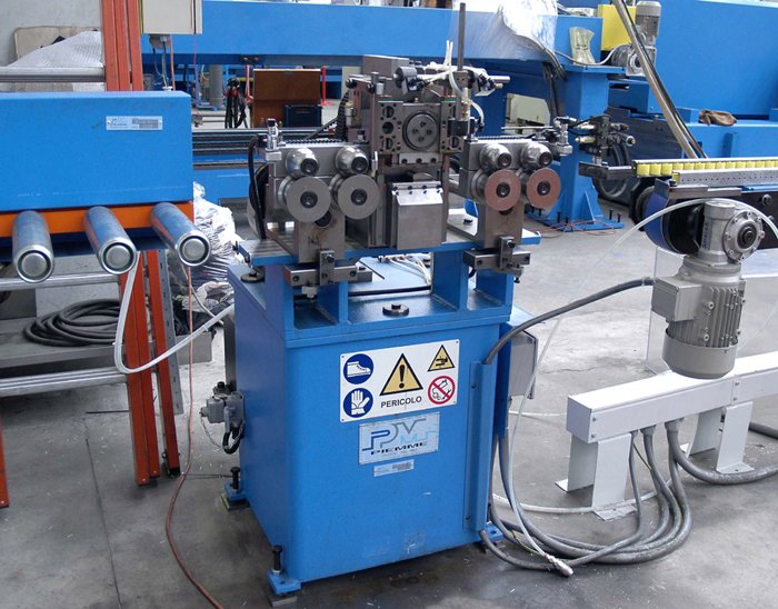 PUNCHING UNIT WITH ROLLS FOR SLOTS configuration image for 60001B