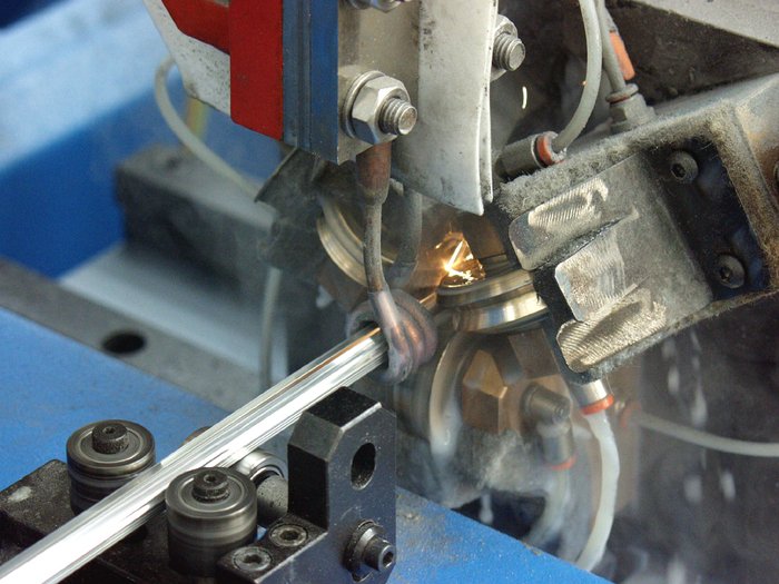 HF WELDING UNIT COMPLETE WITH HF WELDING HEAD configuration image for 74001