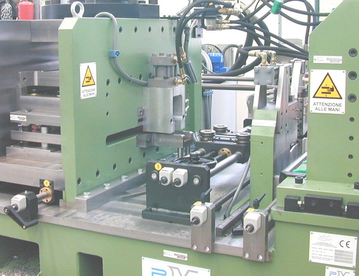 PUNCHING AND CUTTING BENCH configuration image for 51201