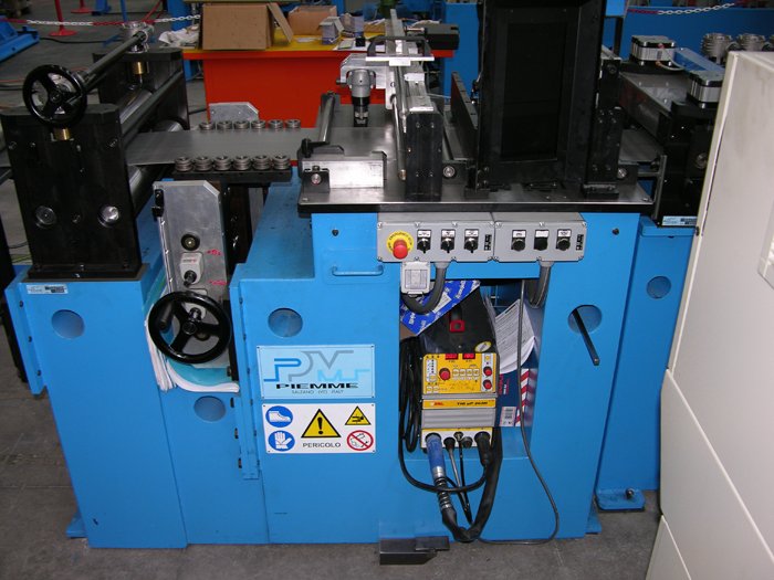 STRAIGHTENER WITH FEEDER WITH ROLLS 500 configuration image for 16300