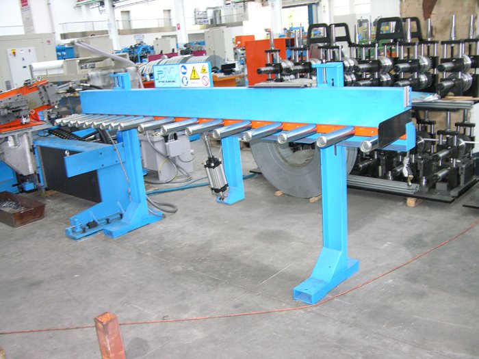UNLOADING BENCH 12 m configuration image for 16300